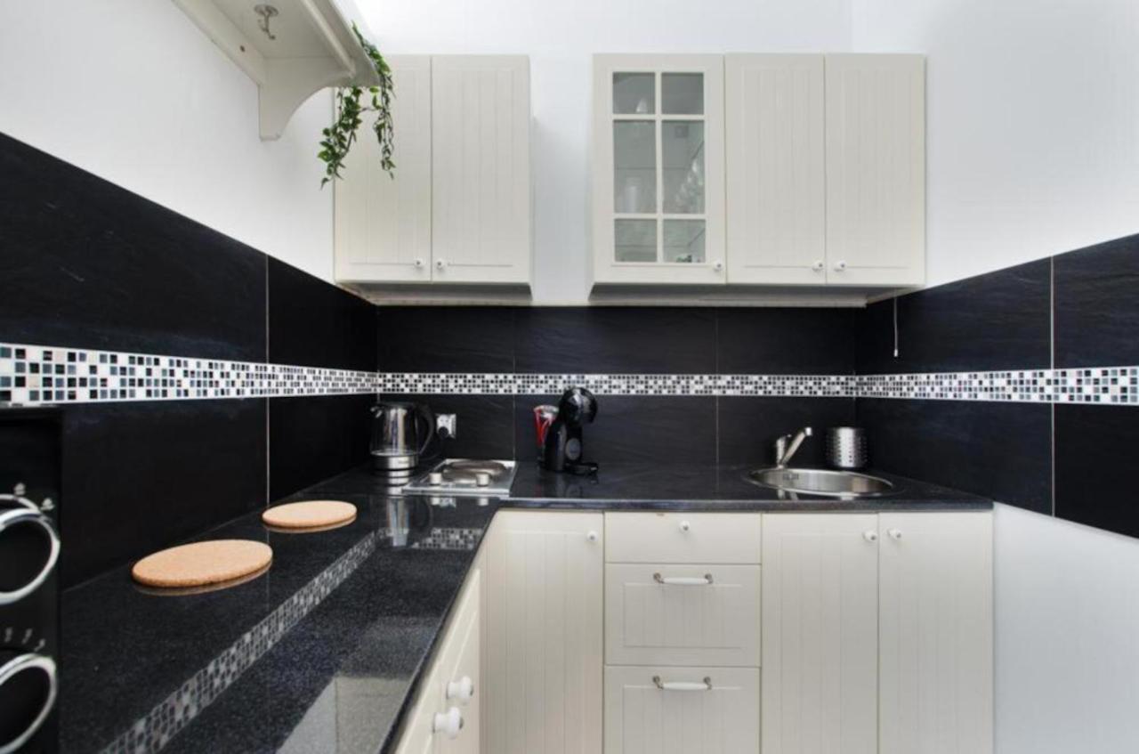 Piekarnia Apartamenty Manufaktura, Parking, Dostep Na Kod, Klima, 1-3 Pokoje, Prywatna Kamienica Лодзь Екстер'єр фото